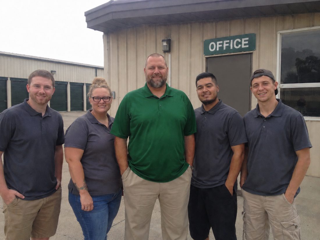 Pest control professionals in Palm Harbor, FL